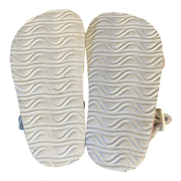 The Childrens Place Girls Sandals Size 5 Glitter Buckle Closure Summer Shoes - Picture 4 of 10